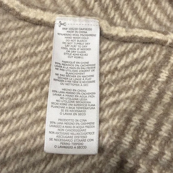 Sweater - Picture 6 of 7